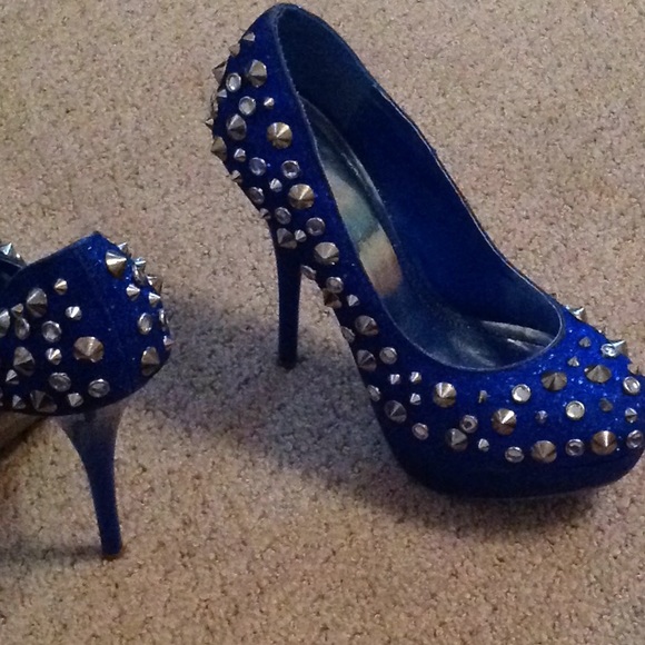 Blue spike heels - Picture 2 of 3
